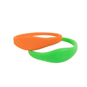 Modelo ST-G05 Pulseira de silicone RFID mais vendida 55 mm 60 mm adequada para crianças